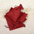 thumbnail image 4 of Sacos de yute rojo para caramelos, paquete de 10 para bodas y cumpleaños, cierre con cordón y diseño rústico, 4 of 6