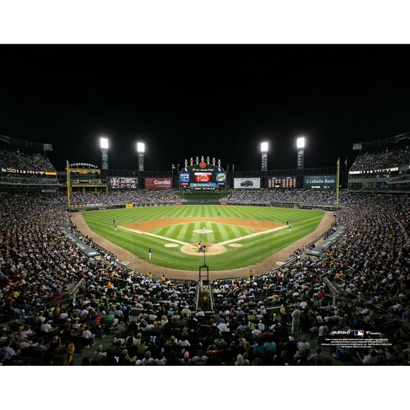 Chicago White Sox Unsigned Nighttime General View Photograph