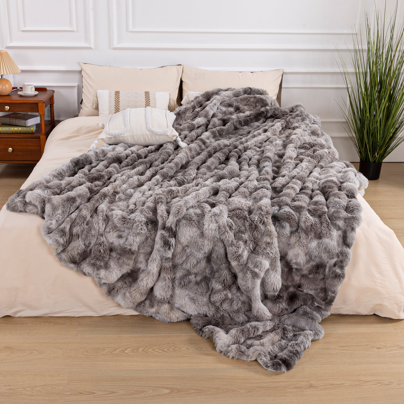 MJIAexp Faux Fur Throw Blanket for Couch, Cozy Soft Plush Thick Fuzzy Comfy Bubble Blanket and Fuzzy Plush Rabbit Fur Blanket for Sofa Bedroom Living Room, 90" x 90"-Tie-dye Gray