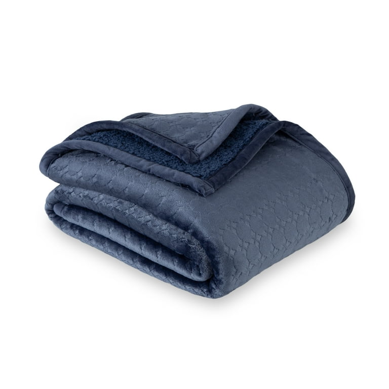 Hotel Style Oversized Luxury Plush Bed Blanket in Full/Queen