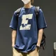 thumbnail image 4 of Ropa para hombre Estampado Trajes deportivos Chándal para correr Camiseta gris Conjuntos de pantalones cortos para hombre Top con alfabeto Traje económico de 2 piezas Básico, 4 of 5
