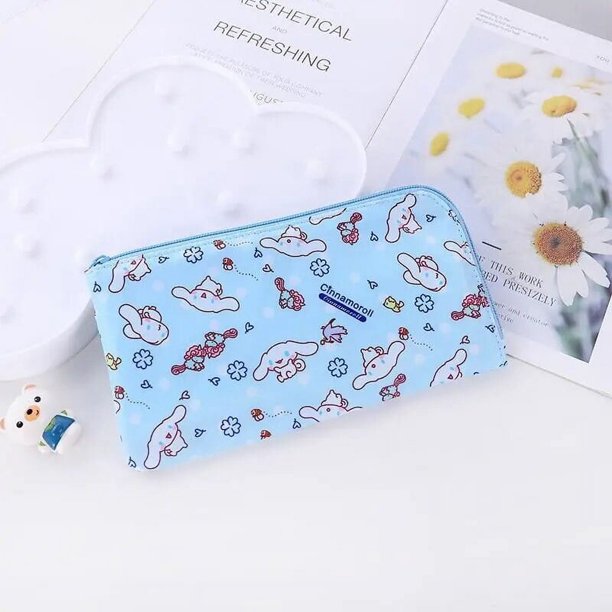 Sanrio-caja de papelería de Anime periférico Kawaii, bolsa de lápices creativa de dibujos animados, Hello Kitty, Kulomi, rollos de canela, regalo al por mayor