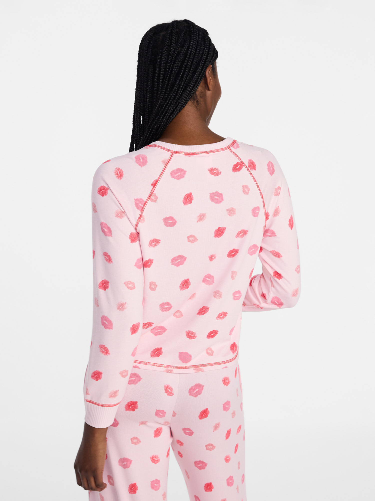 Joyspun Women's Cozy Lounge Collection Hacci Knit Long Sleeve Sleep Top, Sizes XS to 3X