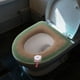 thumbnail image 5 of Asiento de inodoro para decoración del hogar, grueso y con asa, para invierno, lavable, de punto, para baño, 5 of 6