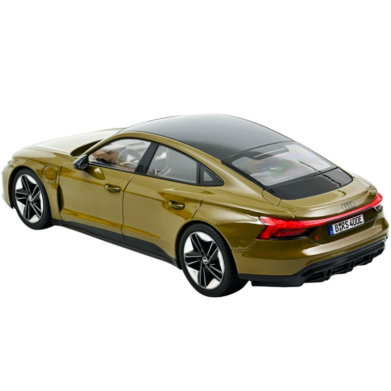 2021 Audi RS E-Tron GT Olive Green Metallic with Carbon Top 1/18