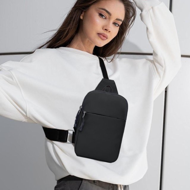 Feltree Fashionable Embroidery Shoulder Crossbody Bag Large Capacity Watertight Backpack with Data Hole