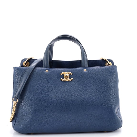 Pre-Owned CC Lock Shopping Tote Caviar Large By Rebag