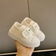 thumbnail image 4 of Zapatos blancos de primavera y otoño, zapatos de malla transpirables para niños de 1 a 6 años, zapatos para bebés, zapatos de tabla, zapatos de lona, zapatillas deportivas, 4 of 6