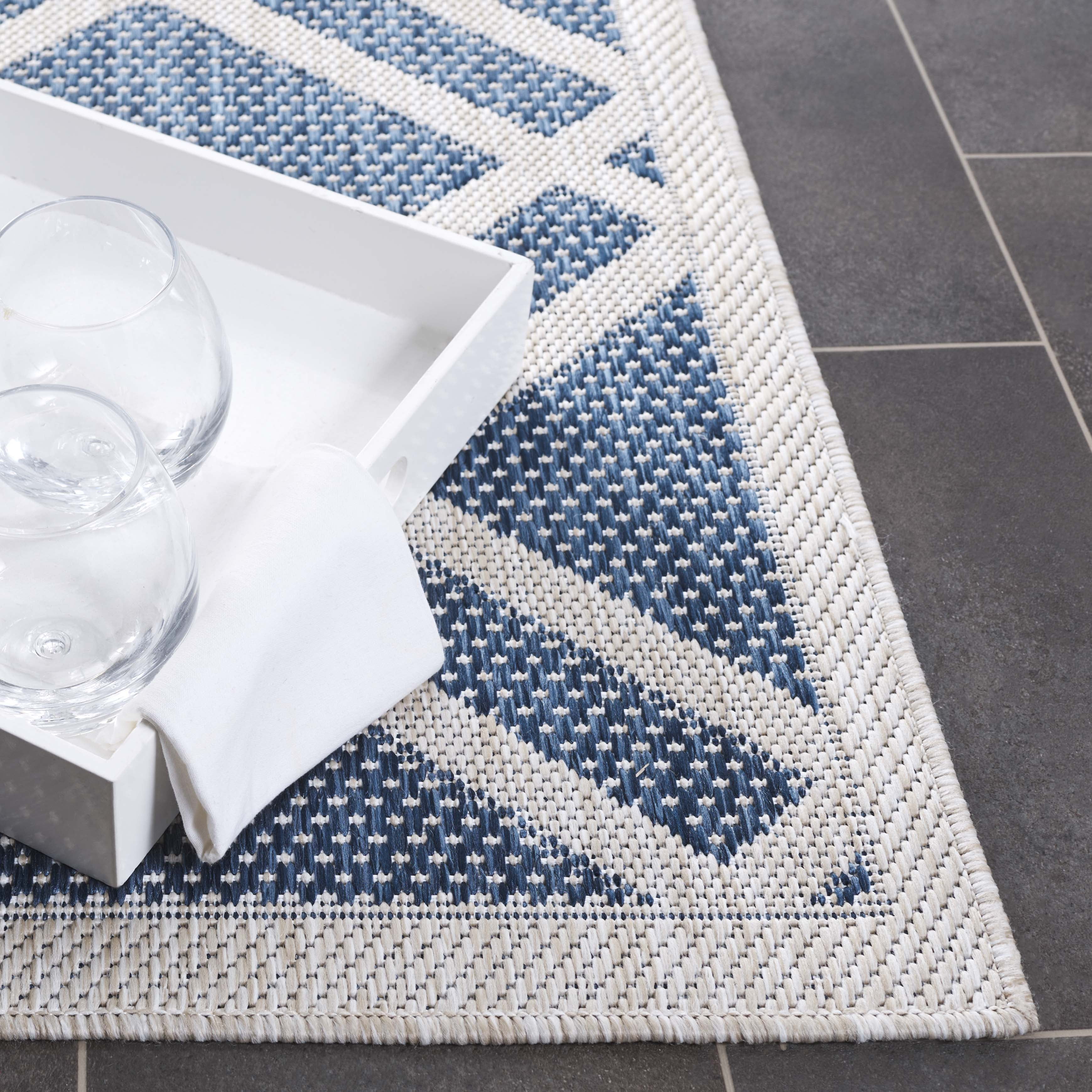 SAFAVIEH Beach House Aylen Geometric Indoor/Outdoor Runner Rug, Blue/Ivory, 2'2" x 10'