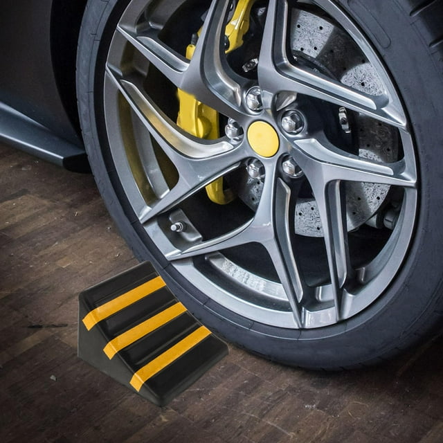 CHICHUMID 1Pack Black Rubber Triangular Wheel Chocks for RV Tires Anti-Slip Vehicle Stability