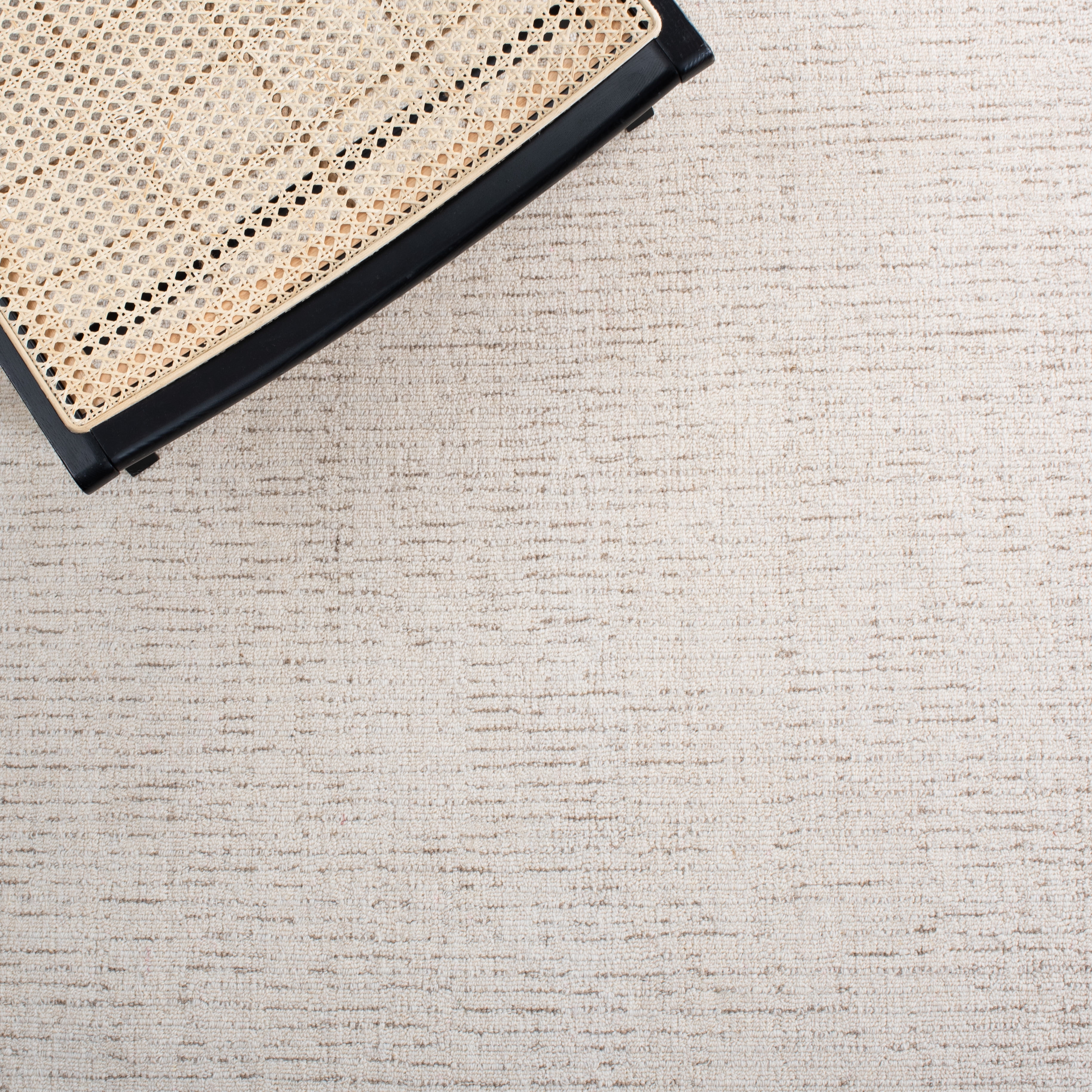 Safavieh Abstract Delia Distressed Wool Area Rug, Ivory/Beige, 12' x 12' Round