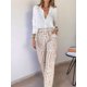 thumbnail image 4 of Conjunto de Dos Piezas para Mujer, con Estampado Geométrico, Pantalones de Cintura Alta y Camisa Sencilla. Caqui M, 4 of 9