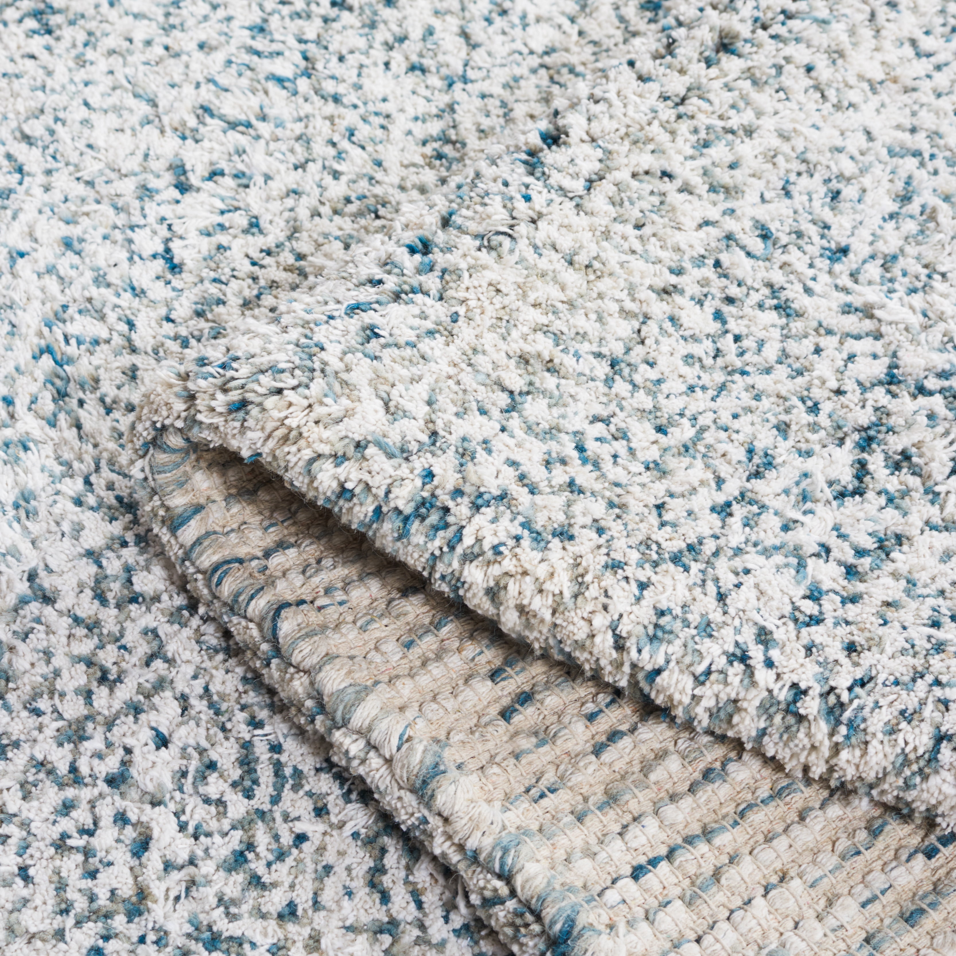 SAFAVIEH Berber Deena Distressed Area Rug, Ivory/Sage, 5' x 8'
