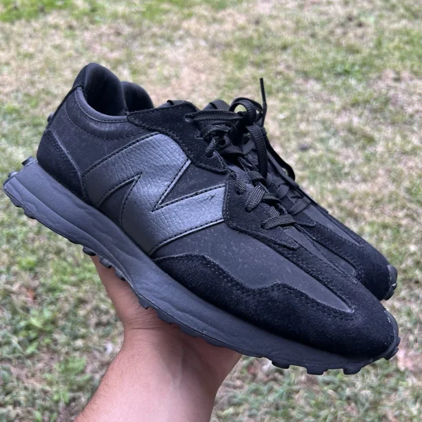 New Balance 327 V1 MS327LX1 Black Casual Shoes Sneakers Men’s - Sz 9.5 D