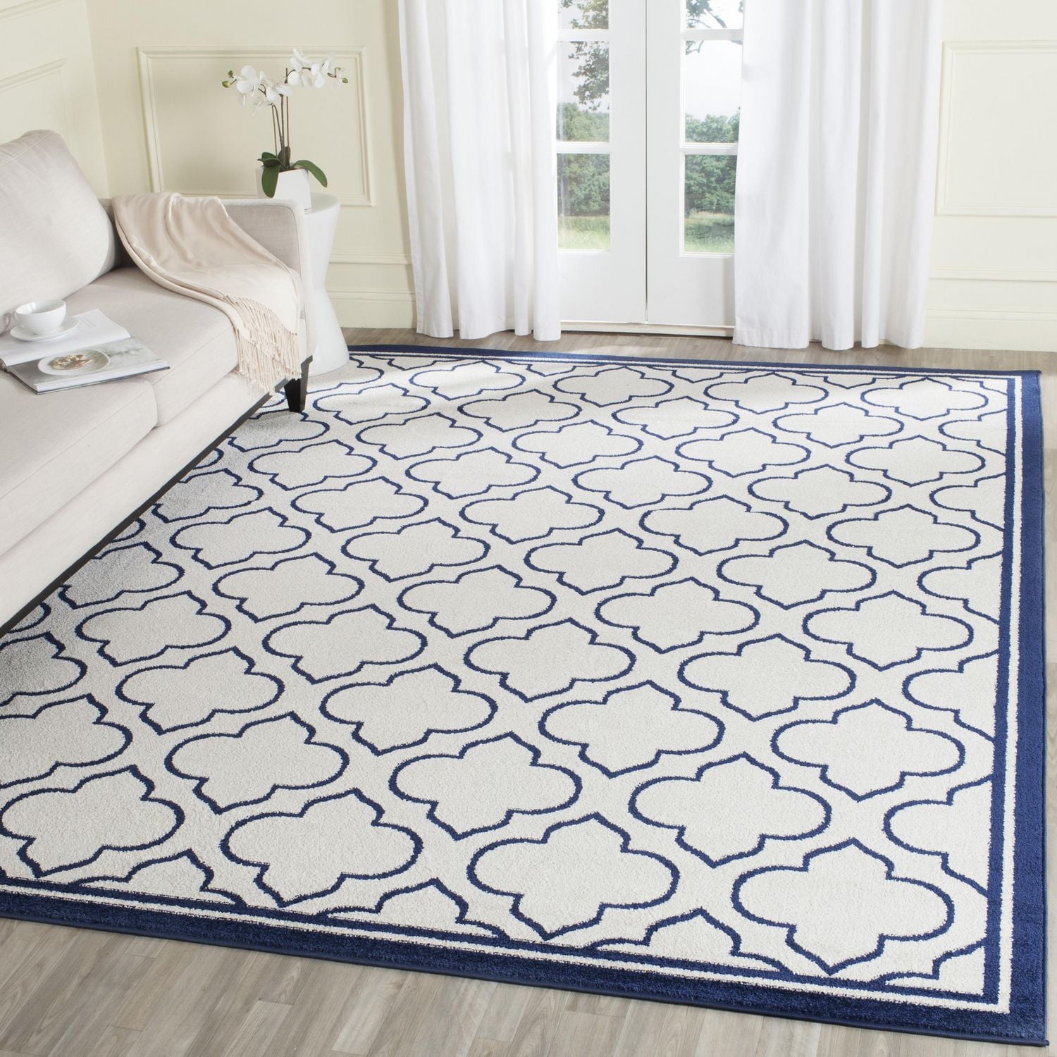 Safavieh Amherst Wilson Geometric Area Rug
