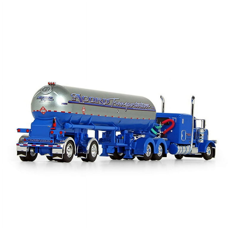 First Gear 60-0690 Peterbilt 389 with 63 Flattop Sleeper Cab