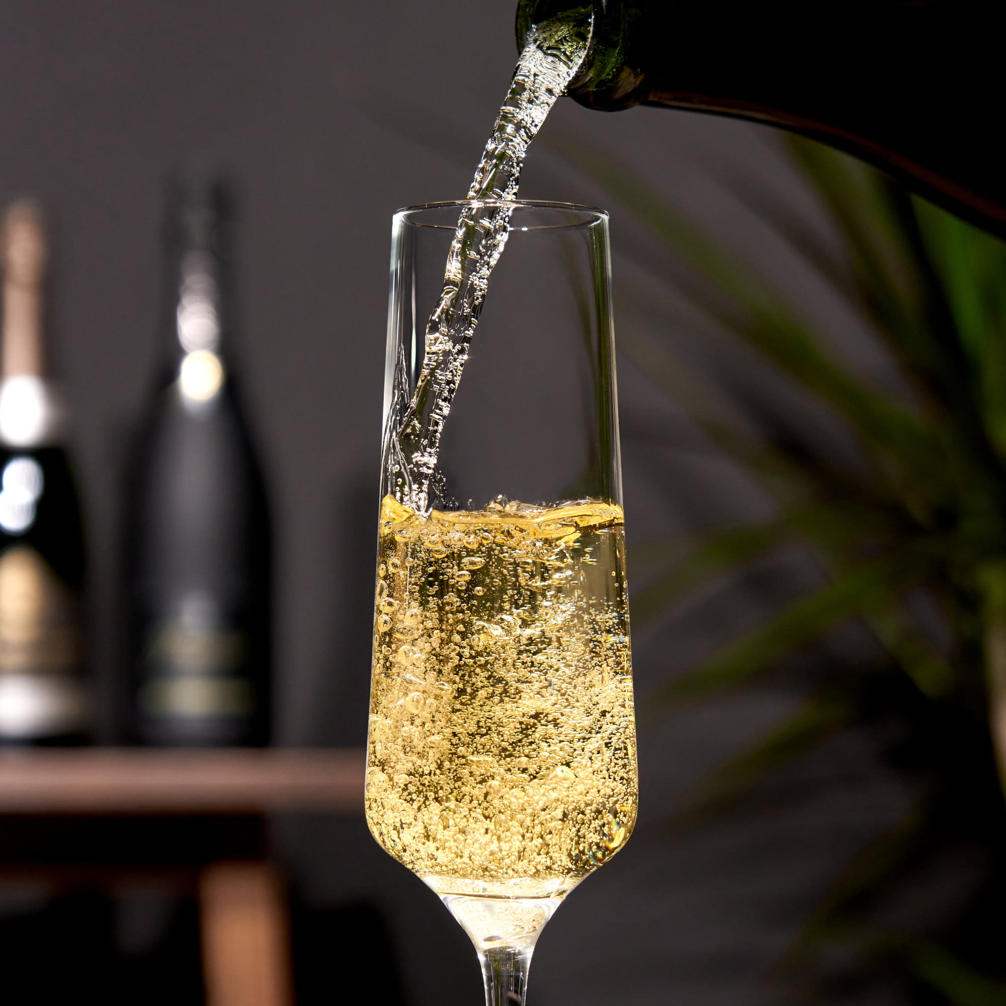 Champagne Flutes, Edge Champagne Glass Set of 4 - Modern & Elegant for Women, Men, Wedding, Anniversary, Christmas, Birthday - 6oz, Crystal