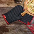 thumbnail image 2 of Juego de guantes de cocina y soportes para ollas Coziselect, resistentes al calor, 2 of 8