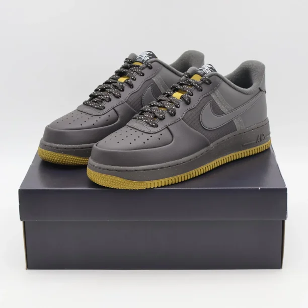 FB8877-200 Ni&ke Air Force 1 '07 LV8 Medium Ash Bronzine Blue Tint Gray (Men's)