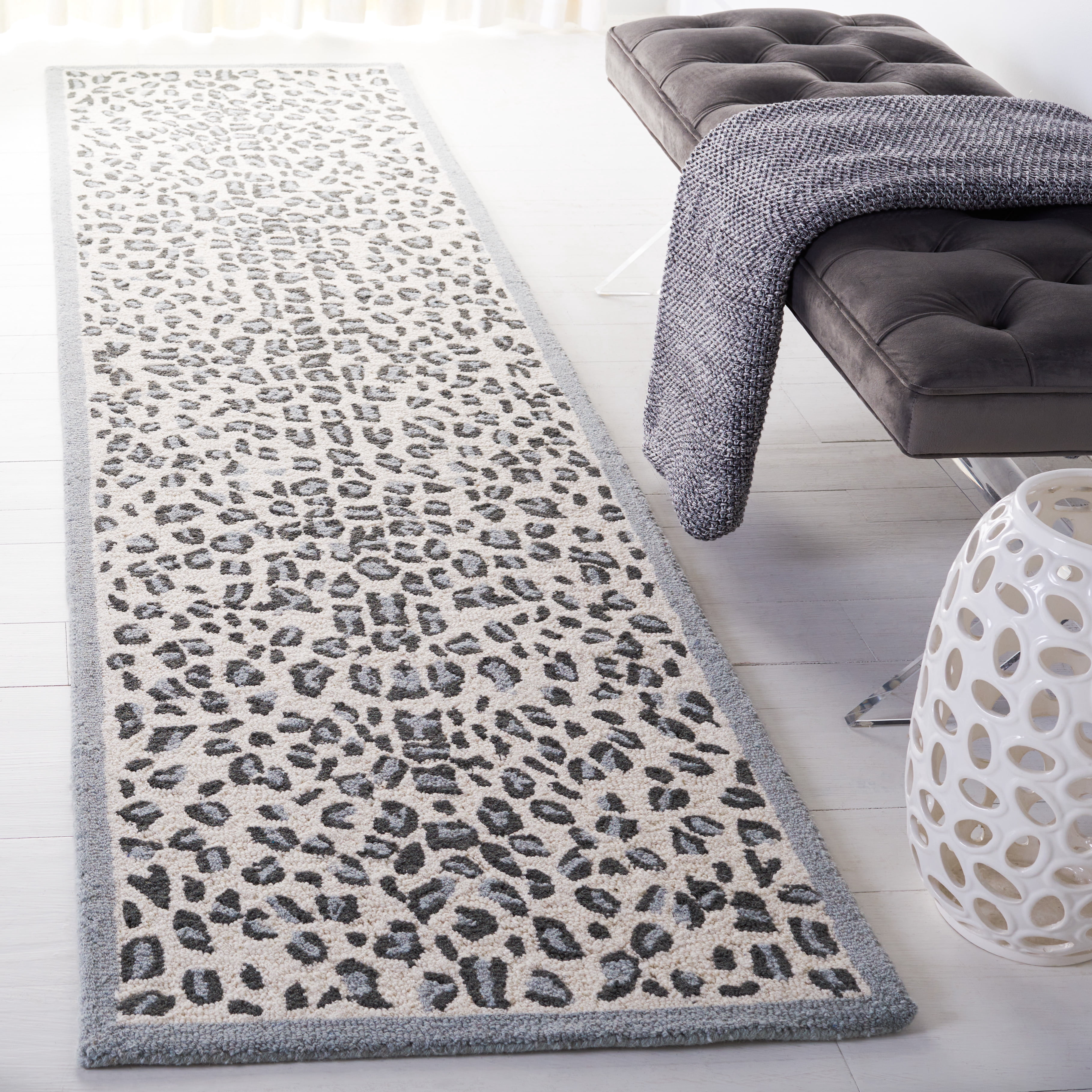 SAFAVIEH Metro Drew Animal Runner Rug, Grey/Ivory, 2'3" x 9'