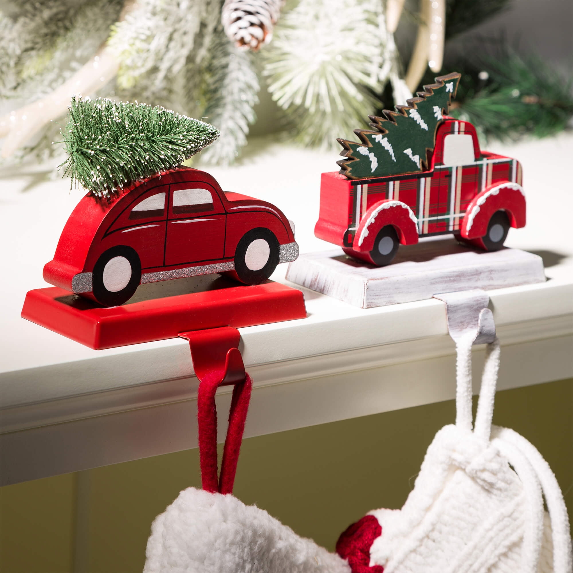 Glitzhome Set of 2 Red Car & Truck Stocking Holder, Wooden/Metal