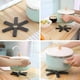 thumbnail image 4 of Alfombrilla para olla ignífuga resistente al calor, almohadilla anticalor plegable, almohadilla de aislamiento térmico para ollas y sartenes, accesorios de cocina, 4 of 5
