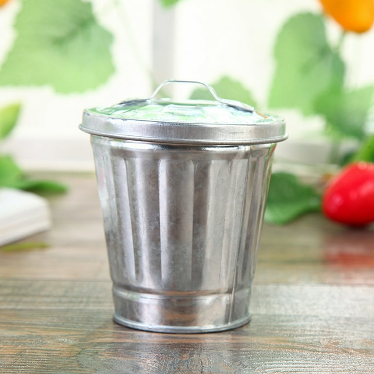 Small metal bin with cheap lid