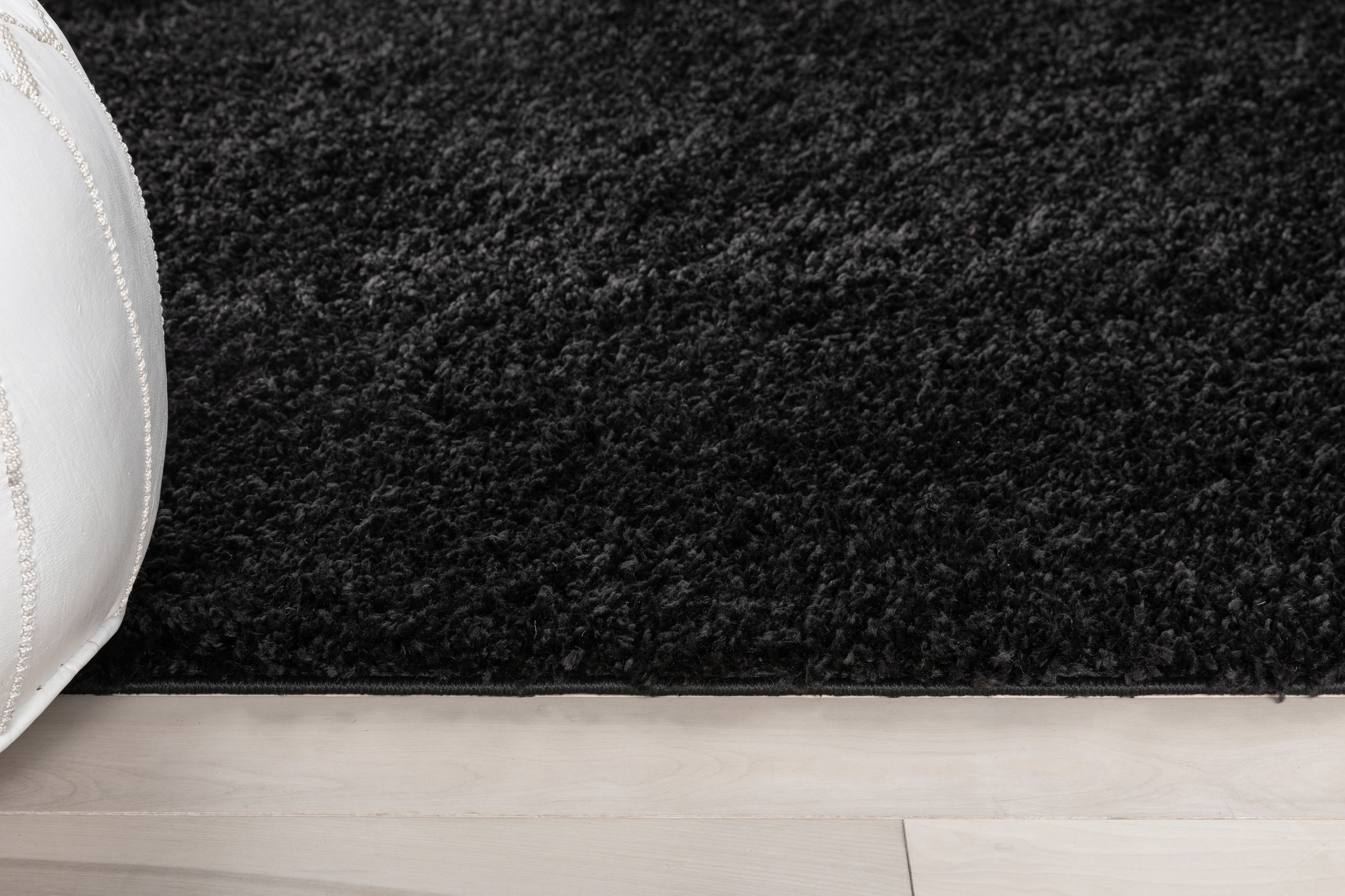 Well Woven Elle Basics Emerson Modern Textured Black 3'11" x 5'3" Area Rug