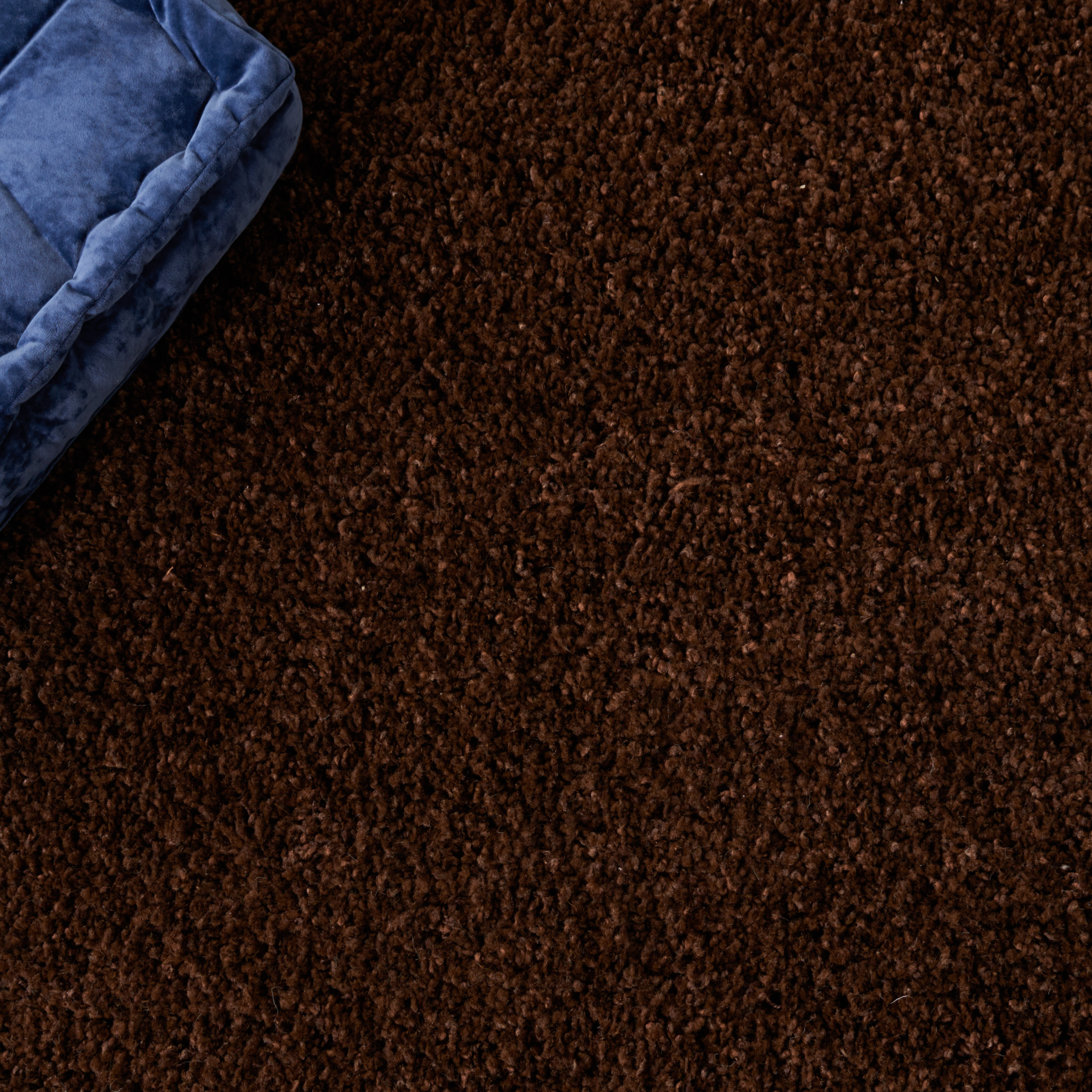 Safavieh Santa Monica Cali Solid Shag Area Rug, Brown, 3' x 3' Round