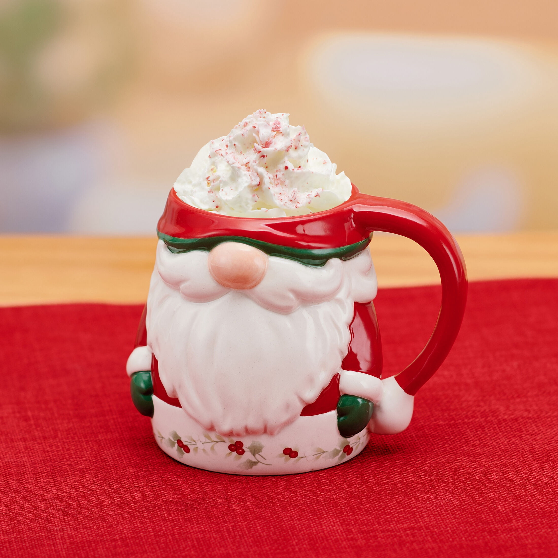 Pfaltzgraff Winterberry Dolomite 16 oz Figural Mug Santa
