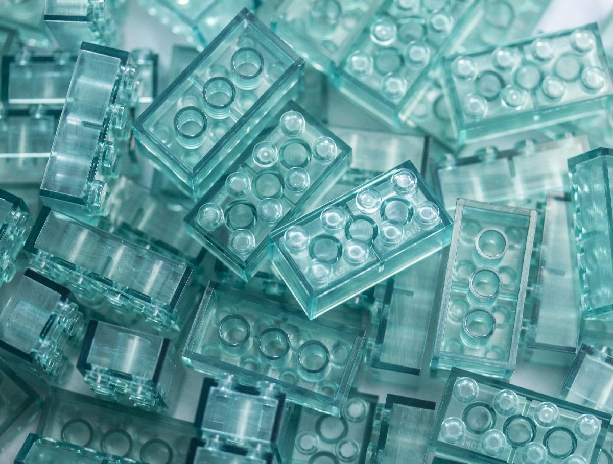 2X4 Bricks Translucent Aqua 100 Pack