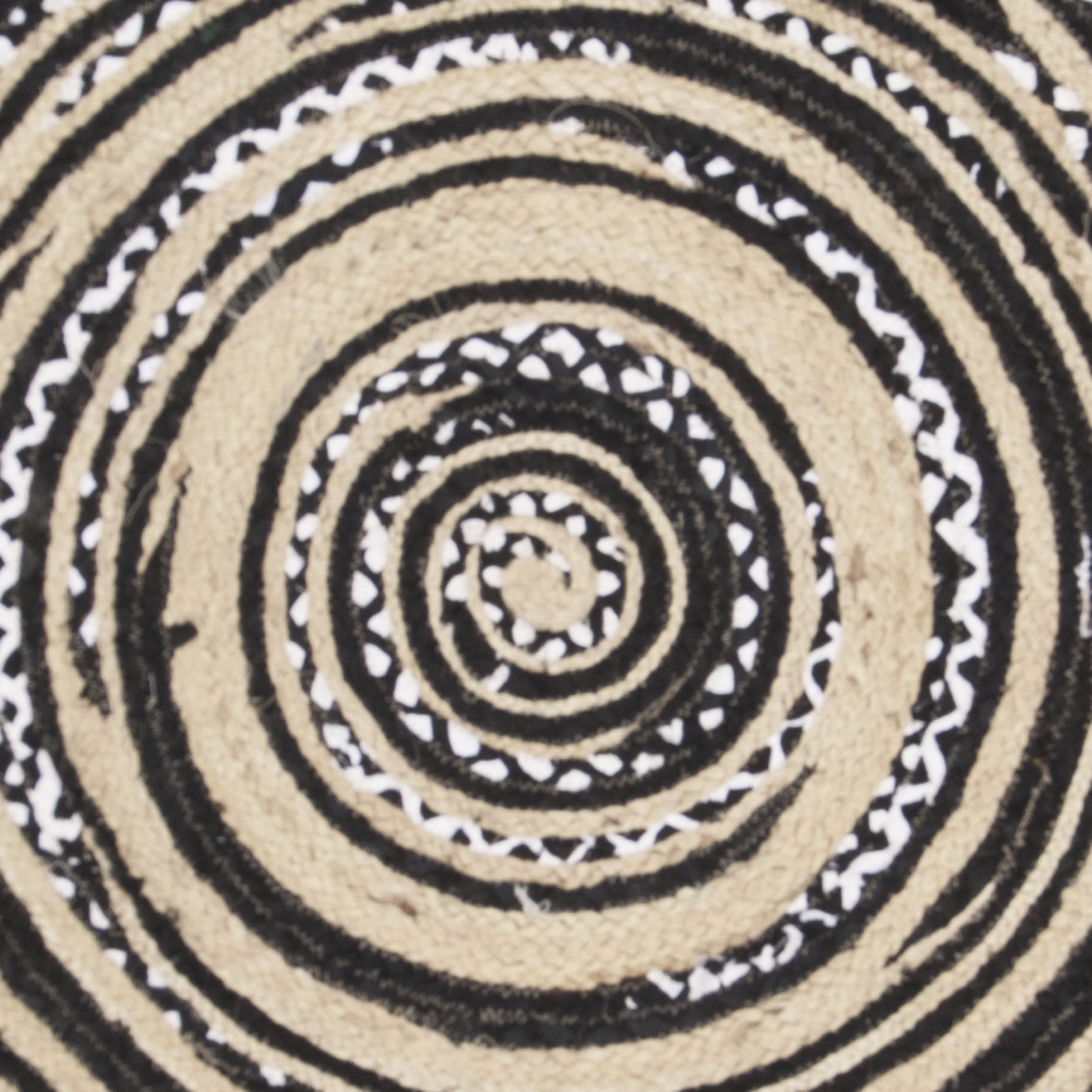 SAFAVIEH Cape Cod Corrine Braided Area Rug, 6' x 6' Round, Black/Ivory