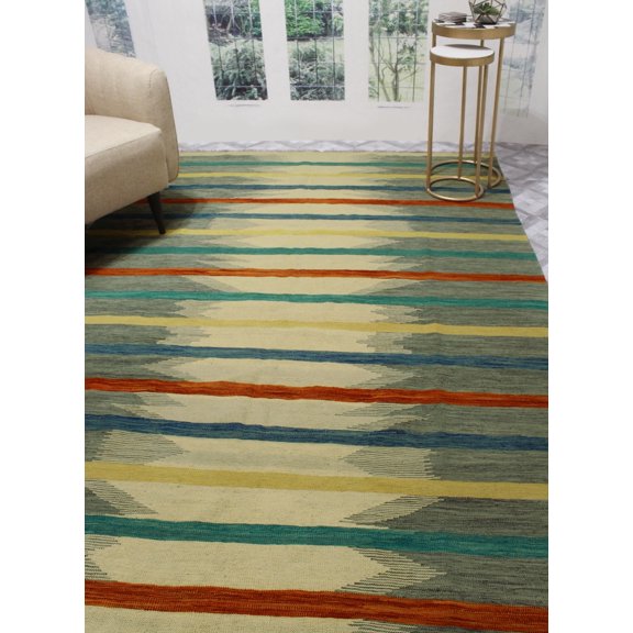 Winchester Samira Ivory/Green Rug, 7'1" x 9'10"