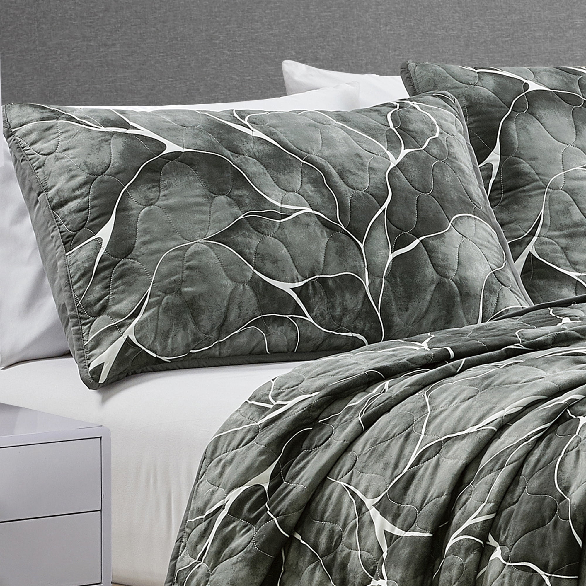 Evjk 3-Piece Decorative Lightweight Bedspread Set – Breathable, Microfiber with Chic Print, King