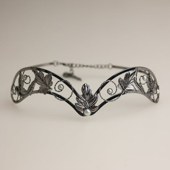 Sunnywood Renaissance Floral Circlet – Ash Grey Elven Crown Tiara with Pearls and Leaves for Fantasy, Victorian, and Gothic Costumes