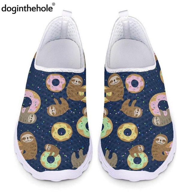 Nuestras zapatillas para correr están hechas de material EVA de alta calidad como suela. Adopta el diseño de malla superior, que puede ampliar las características agradables para la piel y transpirabl