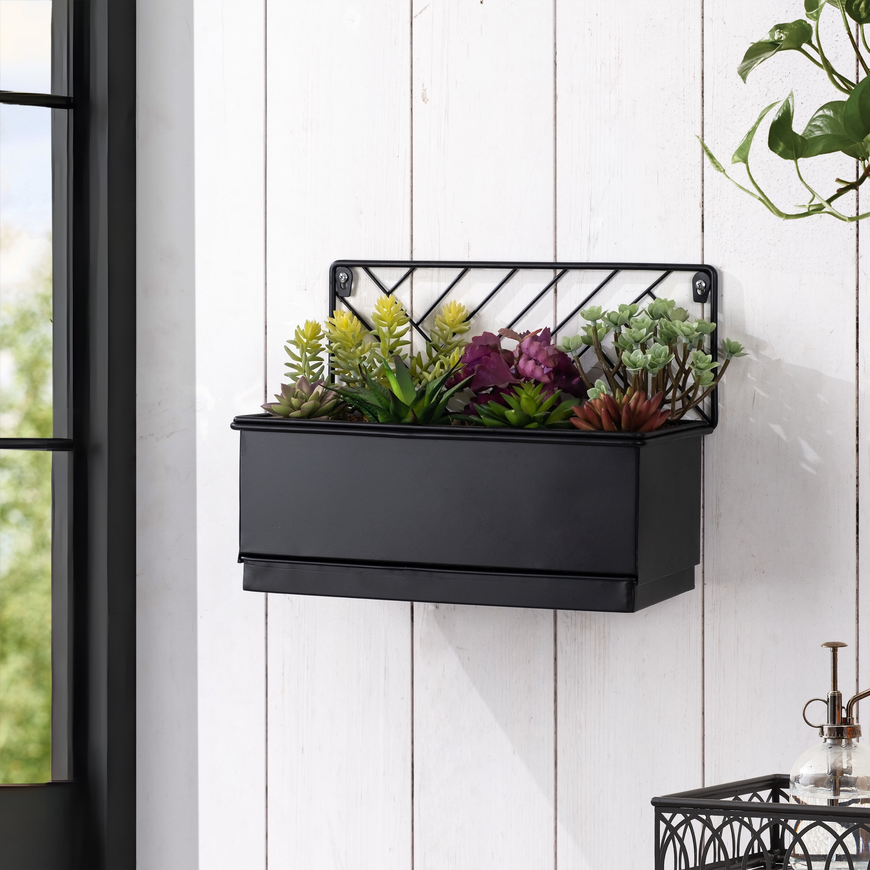 Mainstays Black Wall Hanging Planter with Removable Tray, 13.6 in L x 6.8 in W x 10 in H