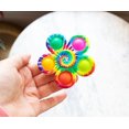 thumbnail image 3 of Fidget Toy Spinner Toynk Pop con 5 botones, forma de arcoíris, 3 of 8