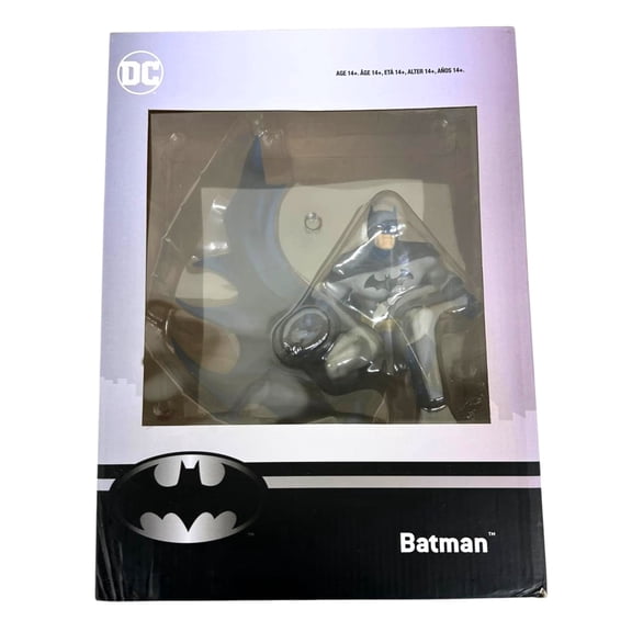DC Comics Batman The Dark Knight Returns, Jim Lee Batman Exclusive Statue, 10in