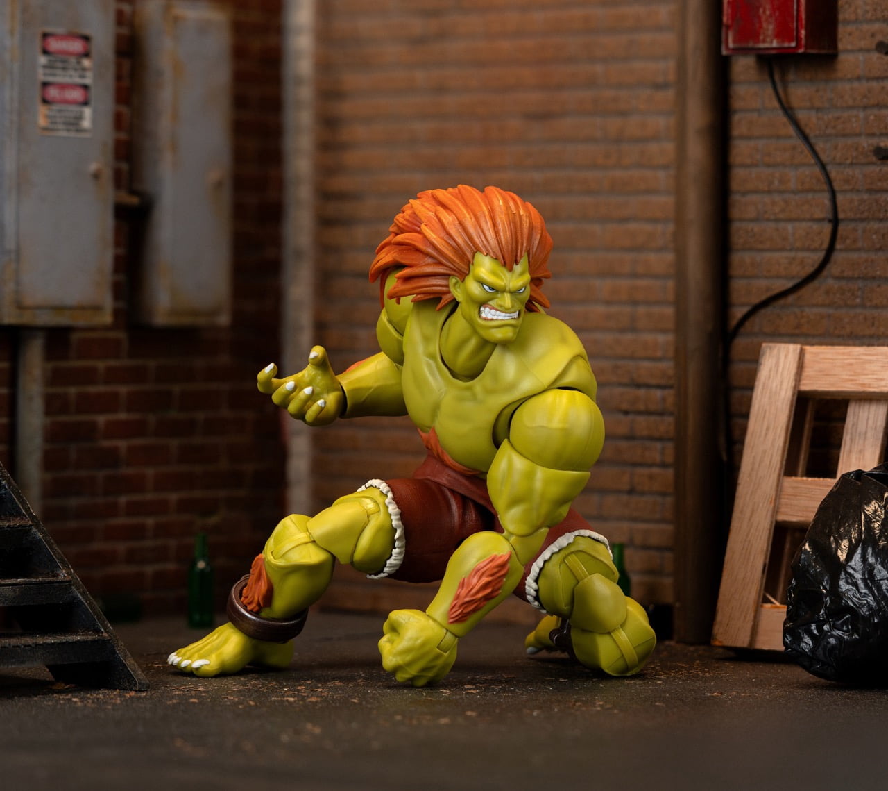 Street Fighter II Blanka Deluxe Action Figure by Jada Toys - 1:12 Scale, Highly Articulated, Interchangeable Hands & Head, Electric Thunder Accessory - 7" Tall, Video Game Collectible