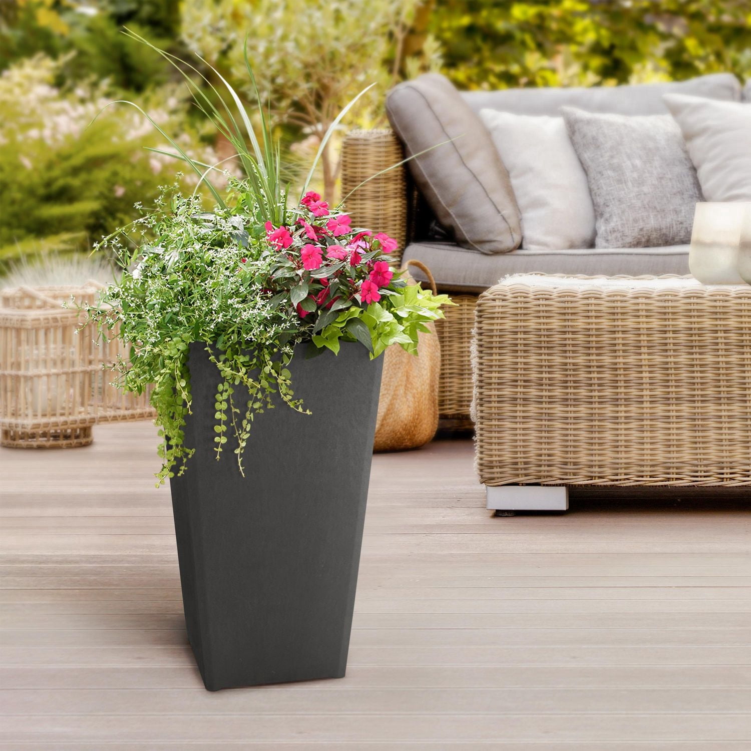 TierraVerde Avondale Smooth Planter Slate 24" H