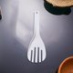 thumbnail image 3 of Juego de cucharas de arroz antiadherentes grandes con mango cómodo, paleta para servir texturizada para olla arrocera, herramienta de cocina para restaurantes y uso doméstico, blanco, 10.94 x 3.66 in, 3 of 5