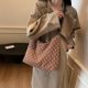 thumbnail image 4 of Bolso de mano de moda para mujer 2024, nuevo bolso de hombro de gran capacidad, bolso de lona texturizada versátil para debajo del brazo, 4 of 5