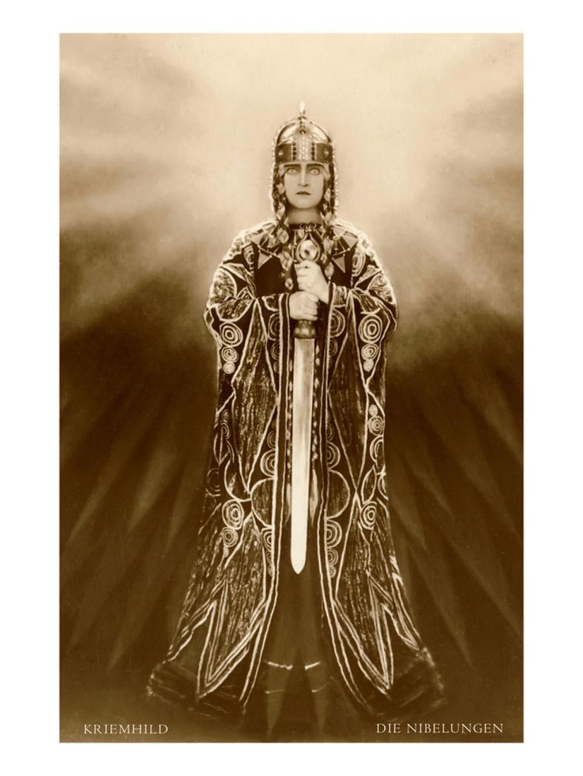Нибелунги месть кримхильды 1924. Кримхильда песнь о нибелунгах. Нибелунги 1924 кримхильда. Кримхильда песнь о нибелунгах. Кримхильда 1924 полный рост.