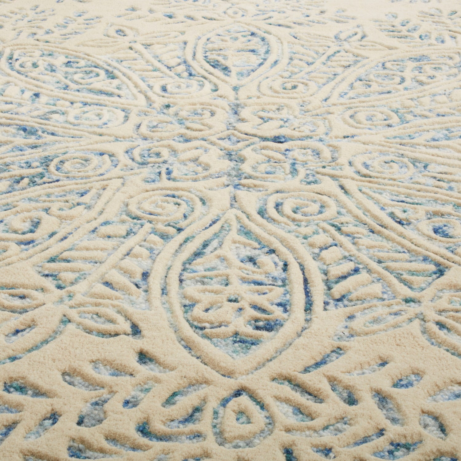 ST MORITZ 5X8' AREA RUG