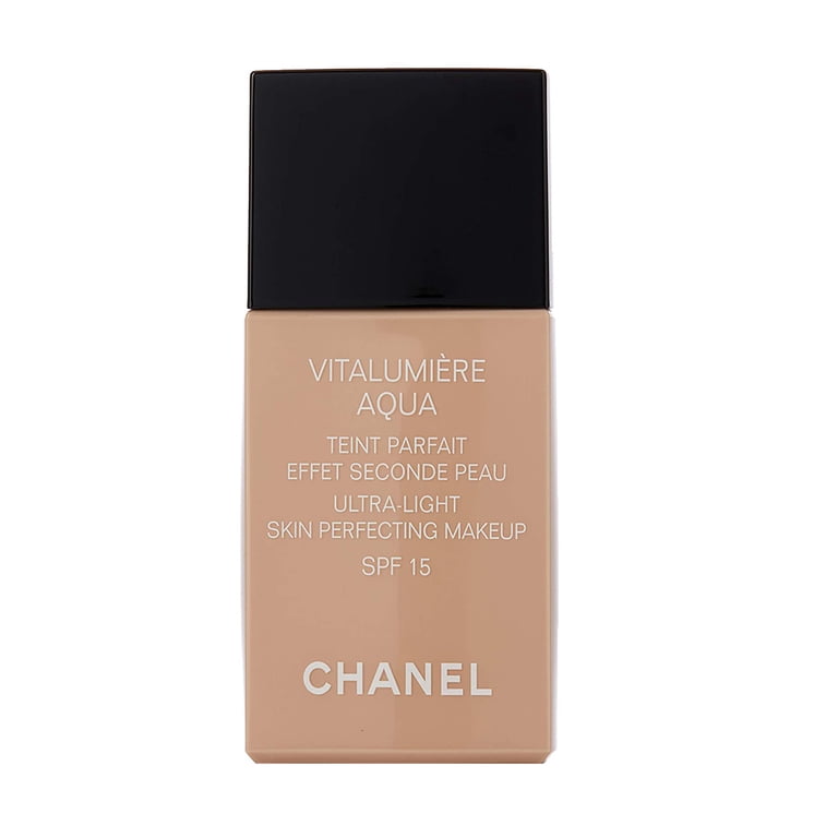 CHANEL Vitalumiere Aqua SPF-15 Ultra Light Makeup, #10 Beige