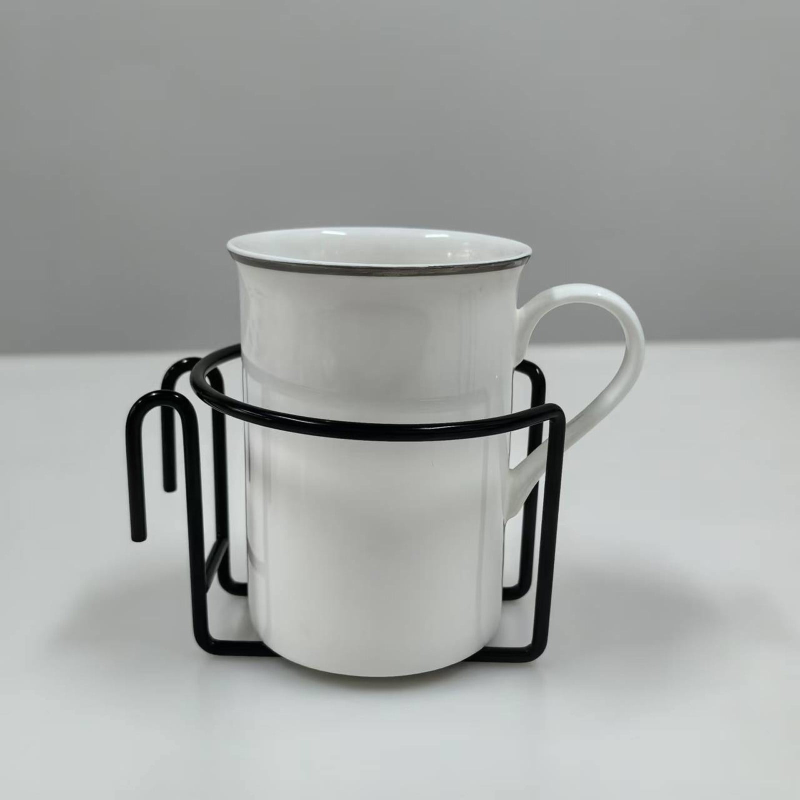 Universal Shopping Cart Cup Holder - Metal Clip-On Beverage Carrier for  Strollers, Mobility Aids, & Carts - Holds Water Bottles, Coffee Cups  (Black, 3.14" Diam) - Walmart.com