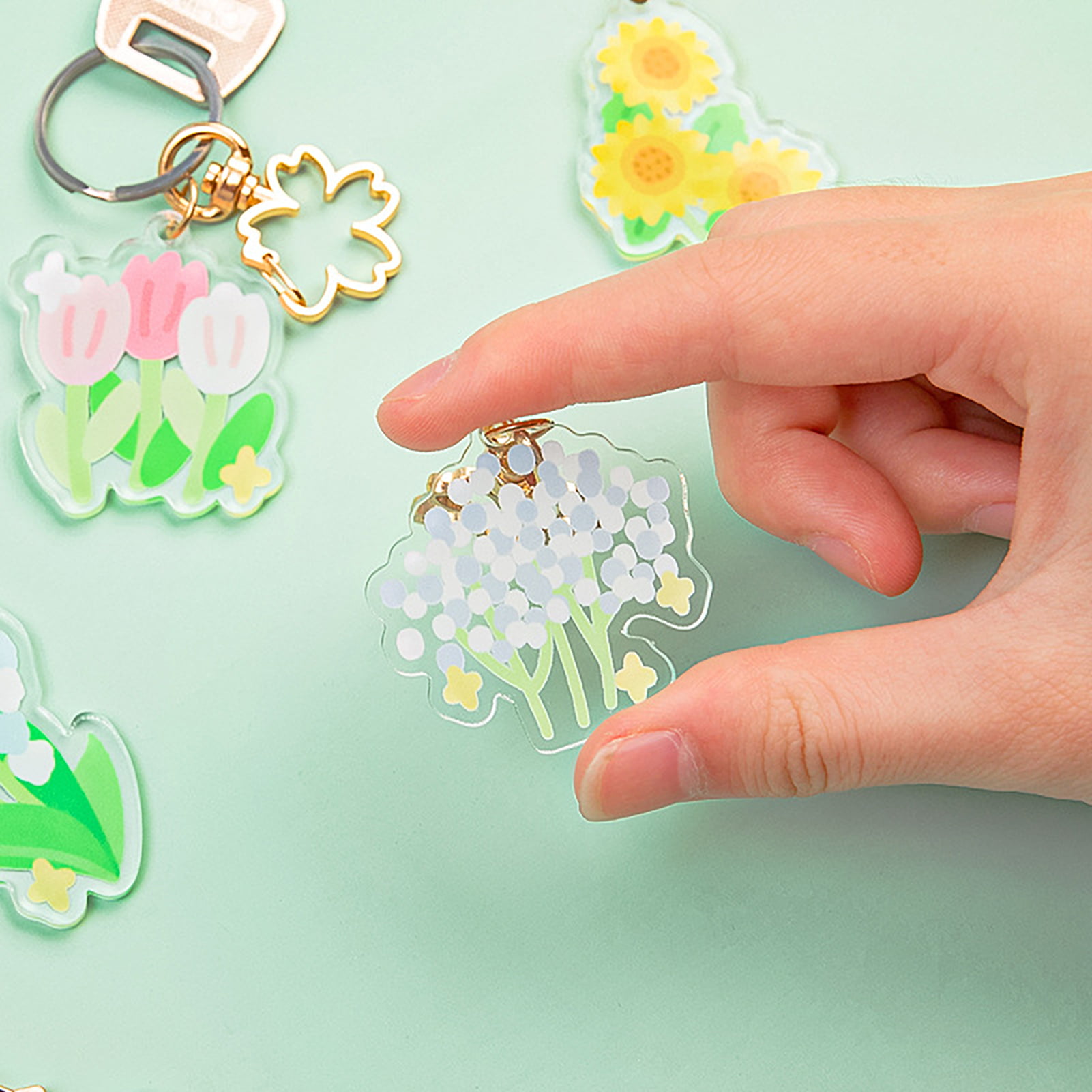 30 Clear Acrylic Keychain Blanks With Flower Mirror And Wreaths