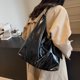 thumbnail image 2 of Bolso Hobo Elegante Hombro Retro PU para Mujer Compras, 2 of 9