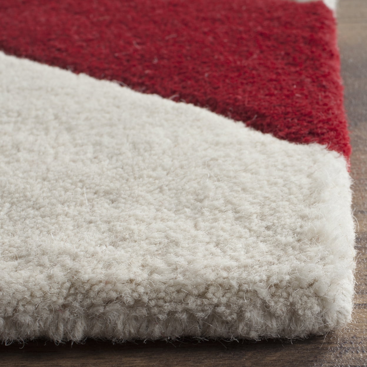 SAFAVIEH Chatham Jake Zigzag Stripes Wool Area Rug, Red/Ivory, 6' x 9'